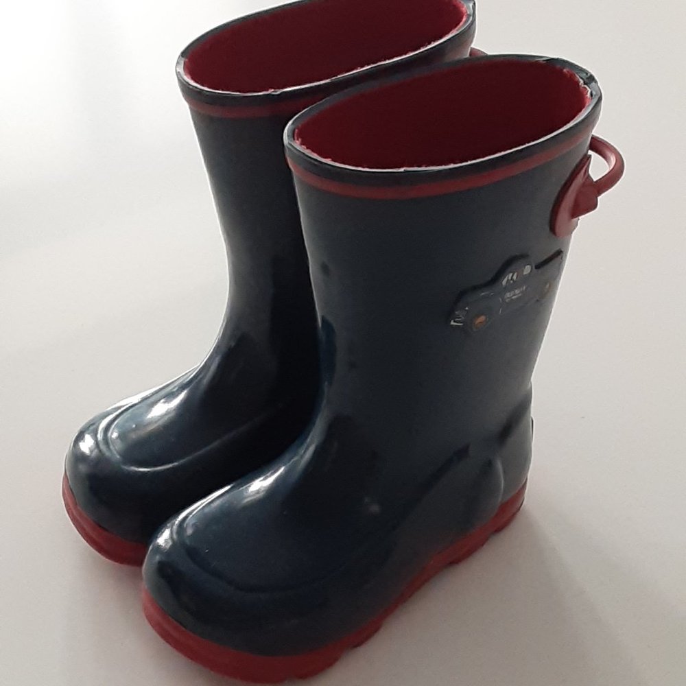 Old Navy Rain Boots size 3T